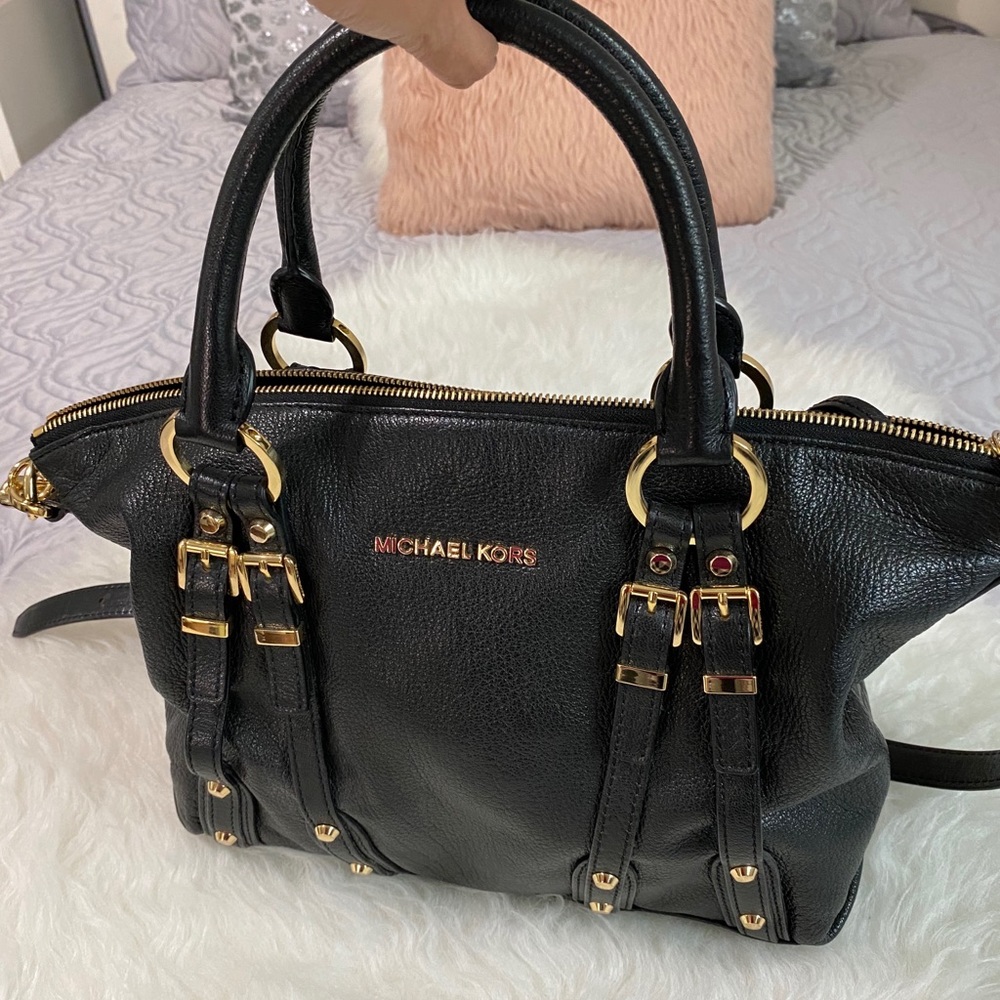 Michael Kors black purse - Picture 4 of 5